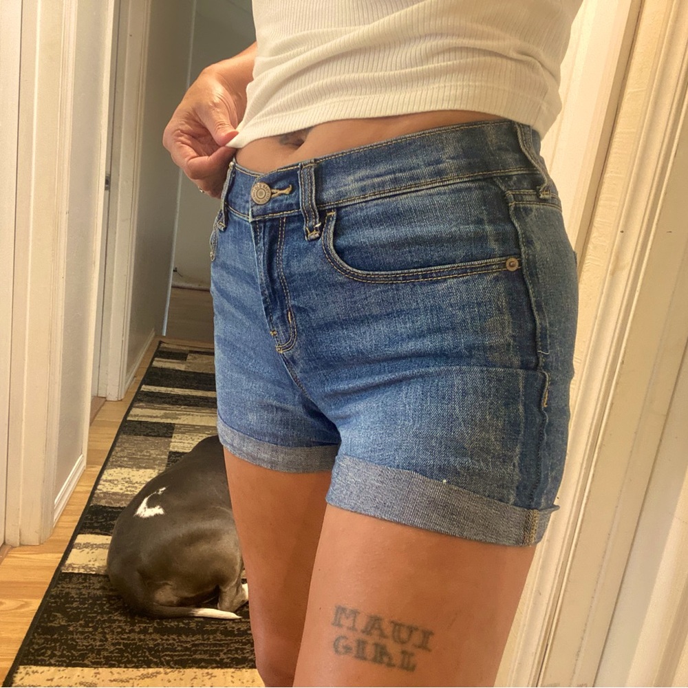 “Boyfriend” fit Old Navy blue jean shorts size XS EUC - Picture 4 of 11